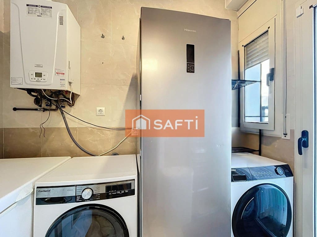 5 bedroom Villa for sale in Pacs del Penedes with pool garage - € 450,000 (Ref: 9719801)