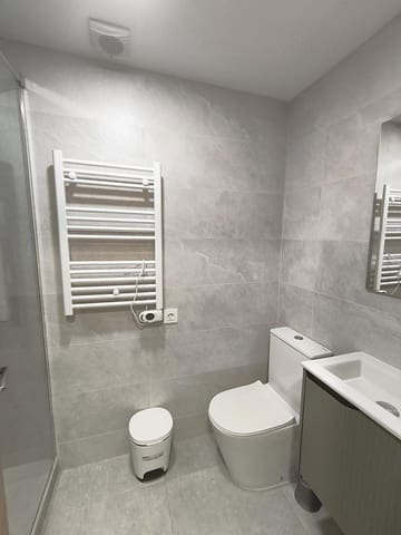 4 sovrum Lägenhet till salu i Huesca stad - 220 000 € (Ref: 9719802)