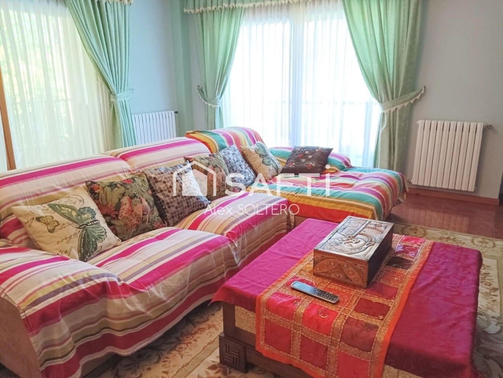 6 bedroom Villa for sale in Gondomar with pool garage - € 695,000 (Ref: 9719805)