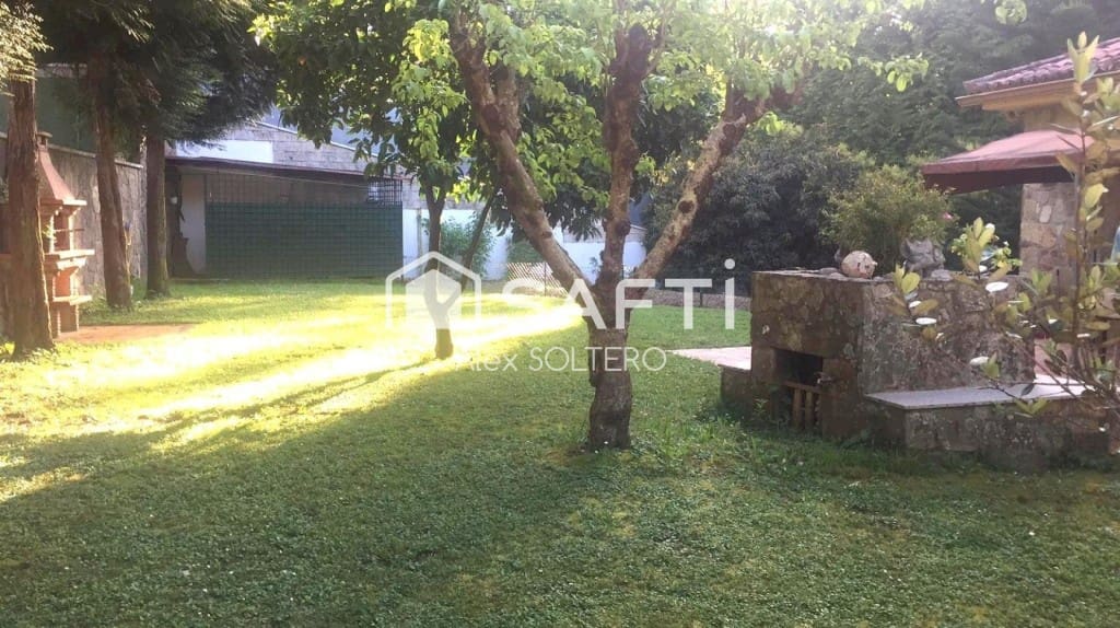 6 bedroom Villa for sale in Gondomar with pool garage - € 695,000 (Ref: 9719805)