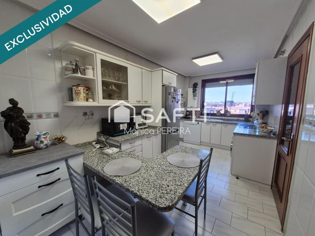 3 bedroom Apartment for sale in Leon city with garage - € 225,000 (Ref: 9719806)