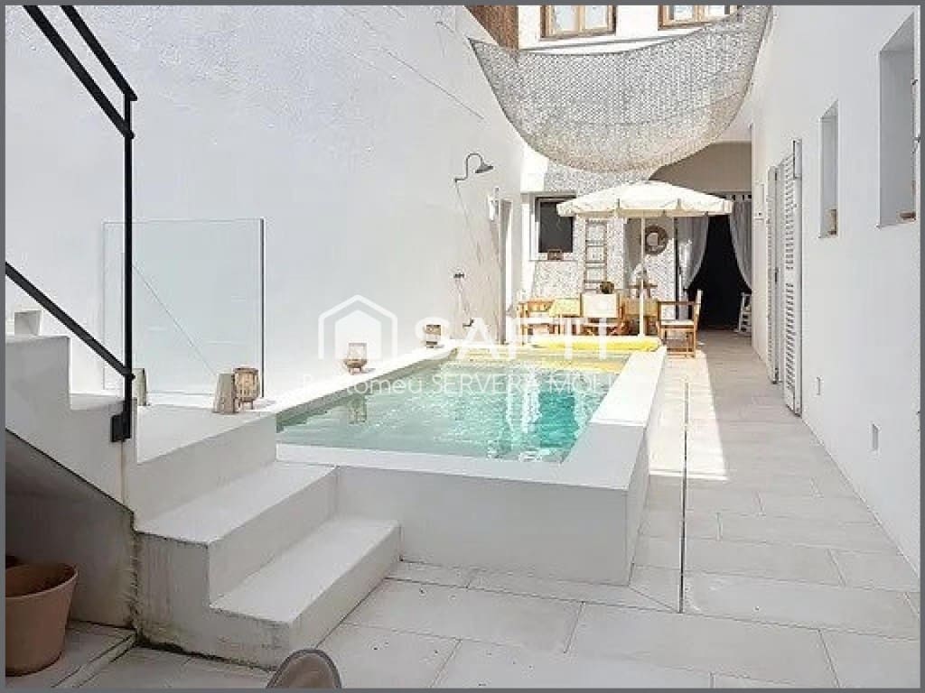 3 Zimmer Villa zu verkaufen in Ciutadella de Menorca mit Pool - 1.285.000 € (Ref: 9721535)