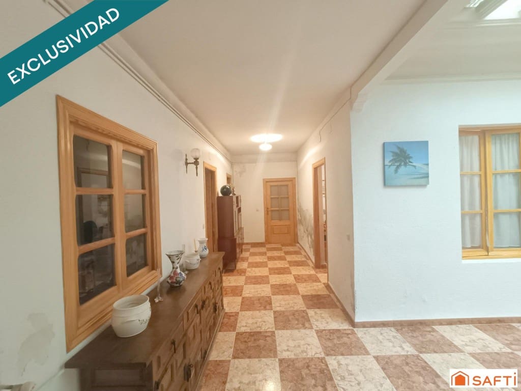 11 bedroom Terraced Villa for sale in Villarta de San Juan with garage - € 169,000 (Ref: 9721539)