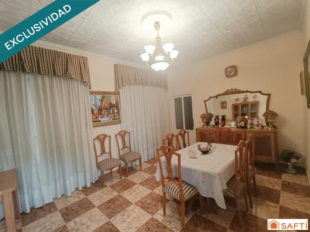 11 bedroom Terraced Villa for sale in Villarta de San Juan with garage - € 169,000 (Ref: 9721539)