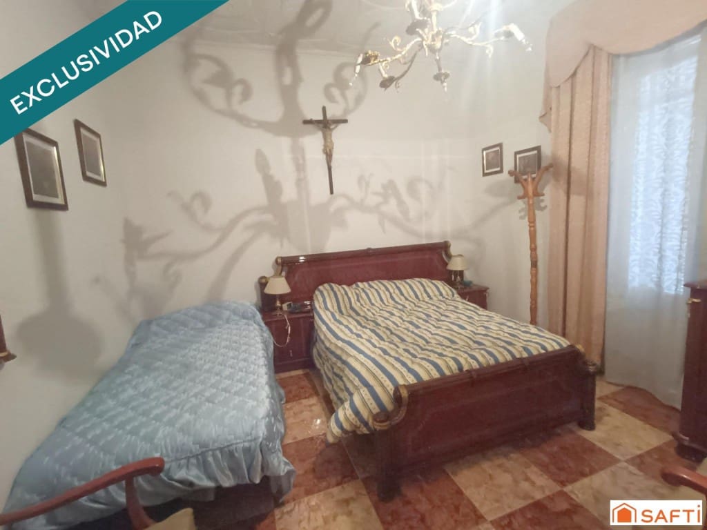 11 bedroom Terraced Villa for sale in Villarta de San Juan with garage - € 169,000 (Ref: 9721539)