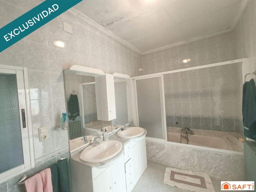 11 bedroom Terraced Villa for sale in Villarta de San Juan with garage - € 169,000 (Ref: 9721539)