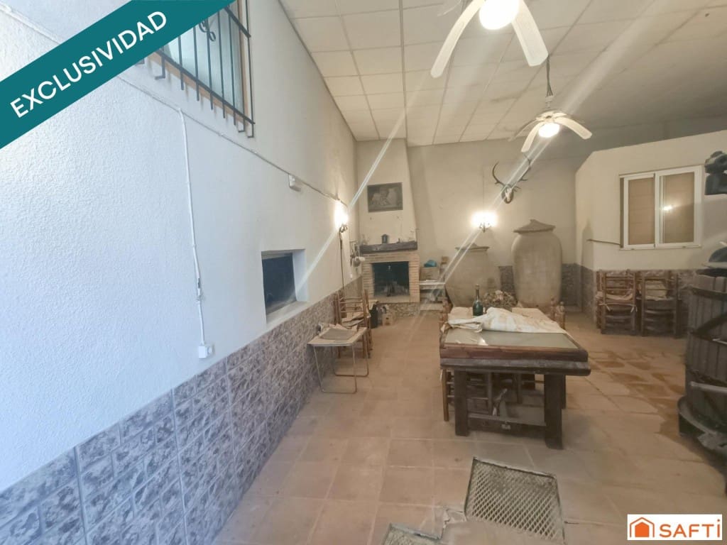 11 bedroom Terraced Villa for sale in Villarta de San Juan with garage - € 169,000 (Ref: 9721539)