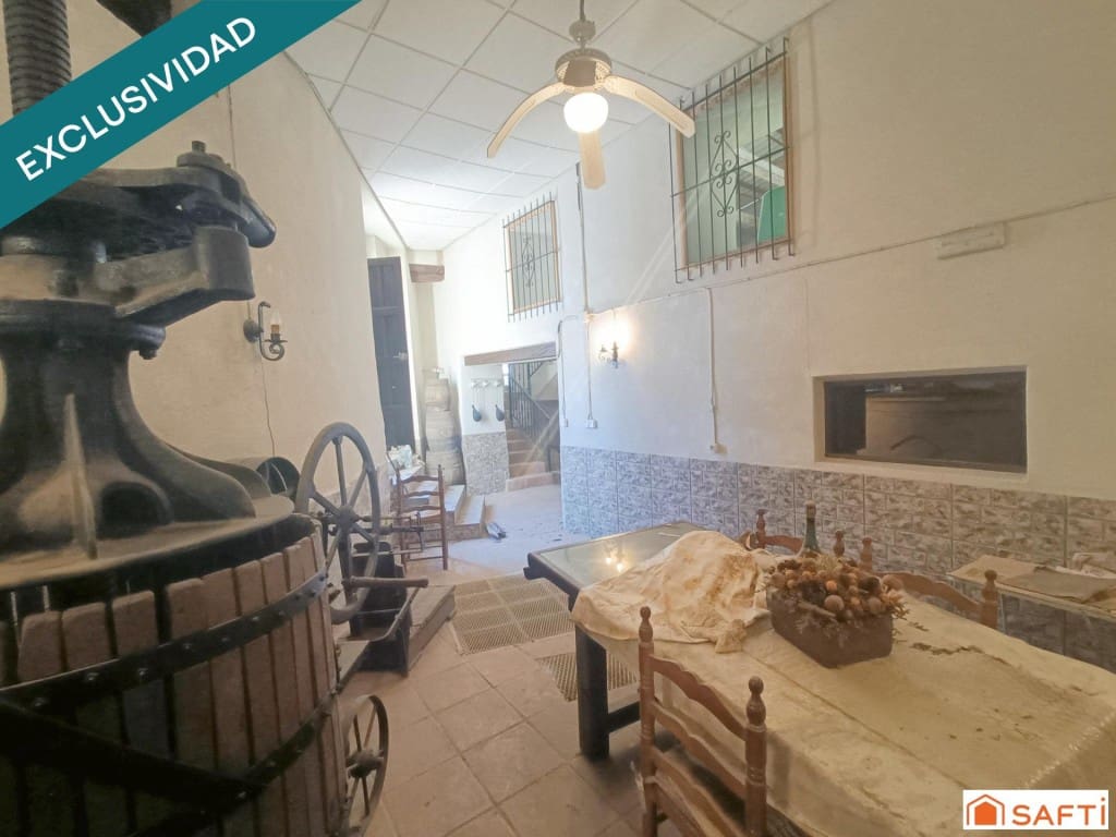 11 bedroom Terraced Villa for sale in Villarta de San Juan with garage - € 169,000 (Ref: 9721539)