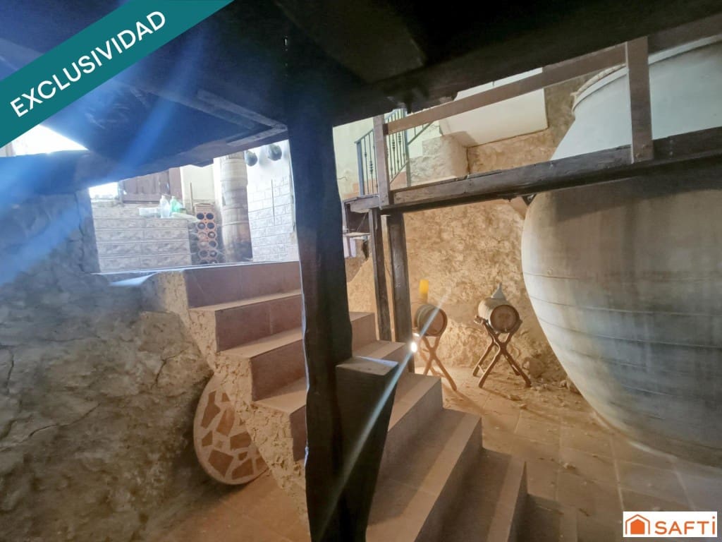 11 bedroom Terraced Villa for sale in Villarta de San Juan with garage - € 169,000 (Ref: 9721539)