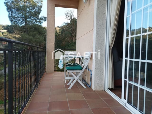 4 bedroom Villa for sale in Maçanet de la Selva with pool garage - € 253,000 (Ref: 9721540)