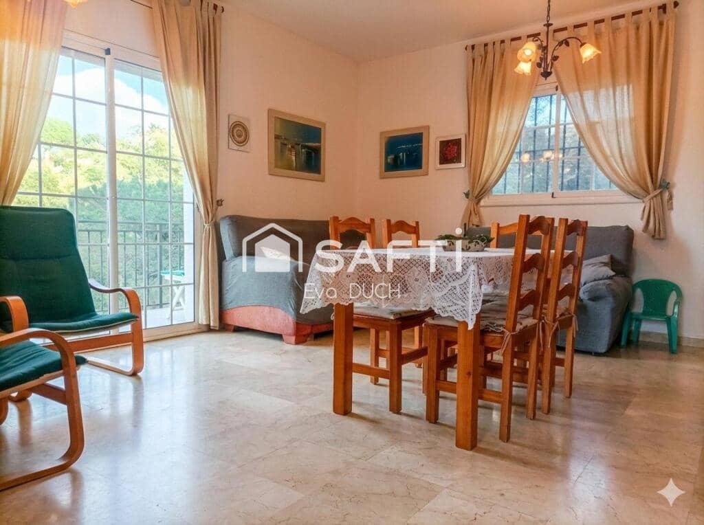 4 bedroom Villa for sale in Macanet de la Selva with pool garage - € 253,000 (Ref: 9721540)