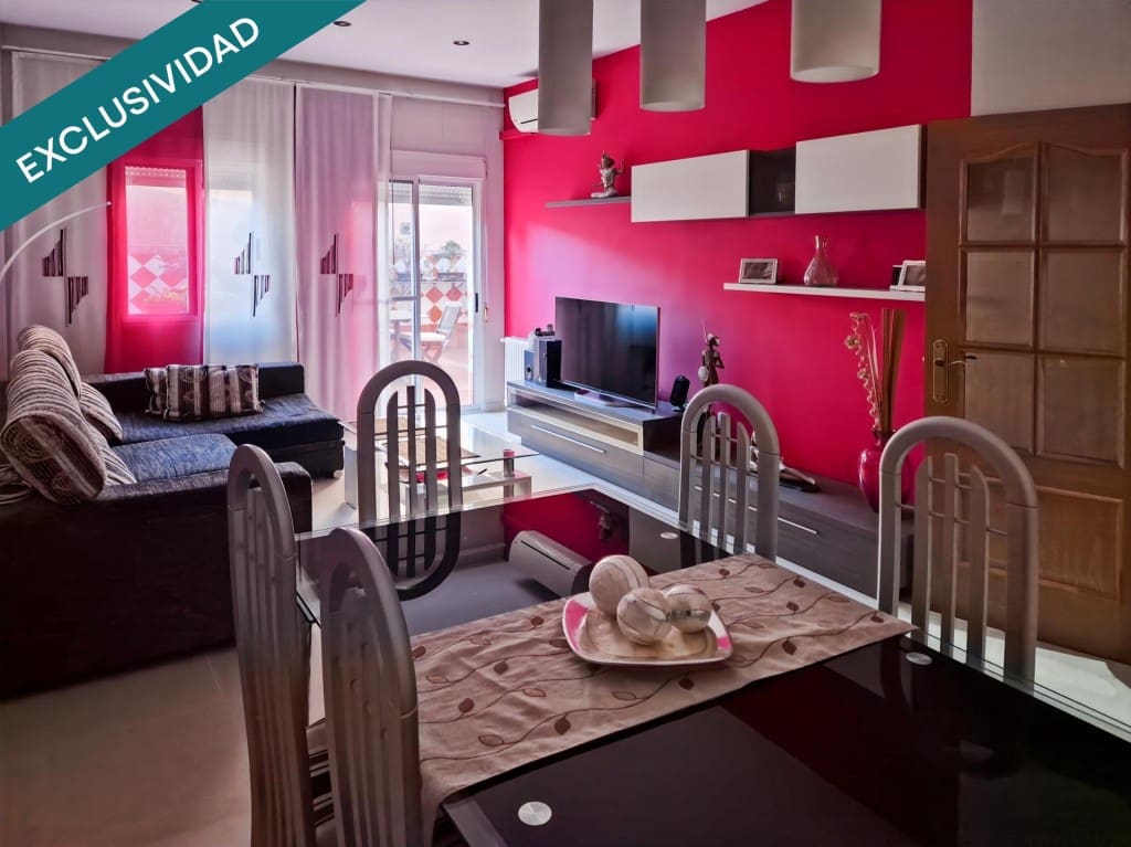 4 soveværelse Rækkehus til salg i Moncada med garage - € 375.000 (Ref: 9721541)