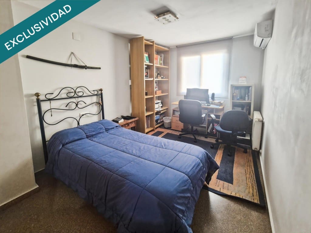 4 soveværelse Rækkehus til salg i Moncada med garage - € 375.000 (Ref: 9721541)