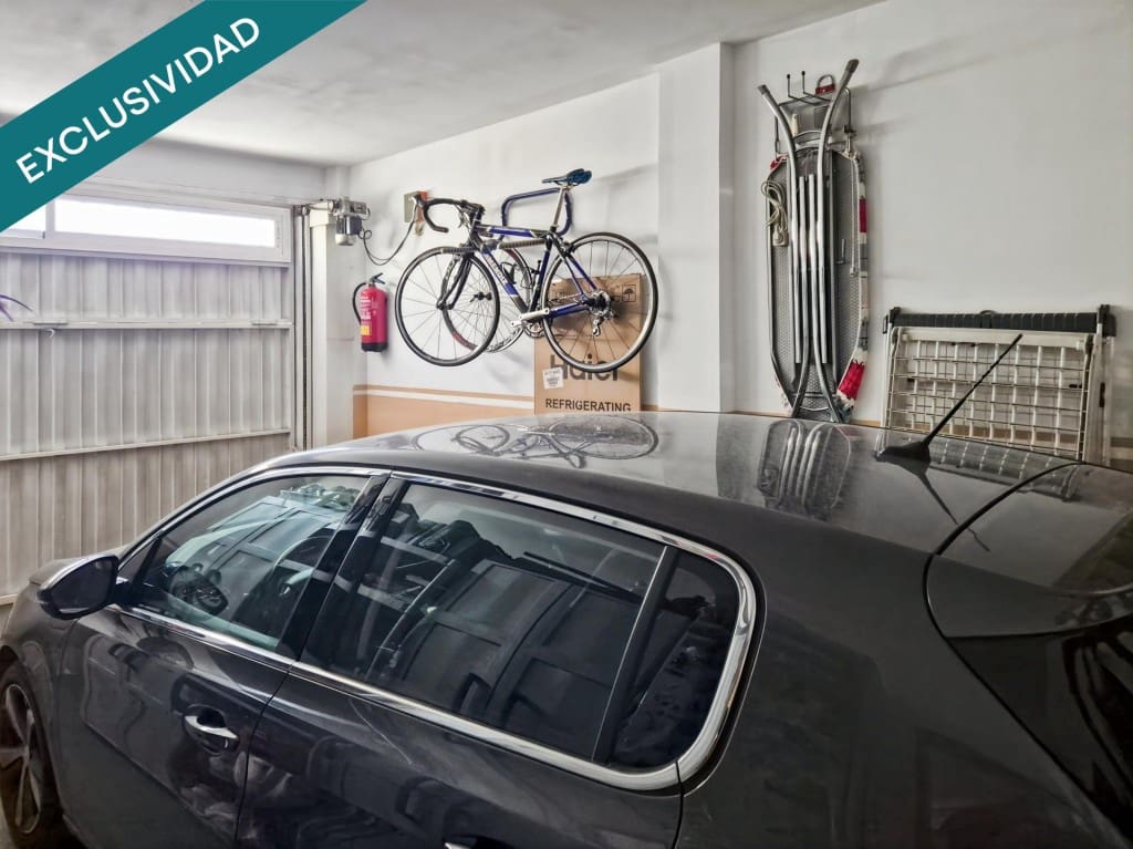 4 soveværelse Rækkehus til salg i Moncada med garage - € 375.000 (Ref: 9721541)