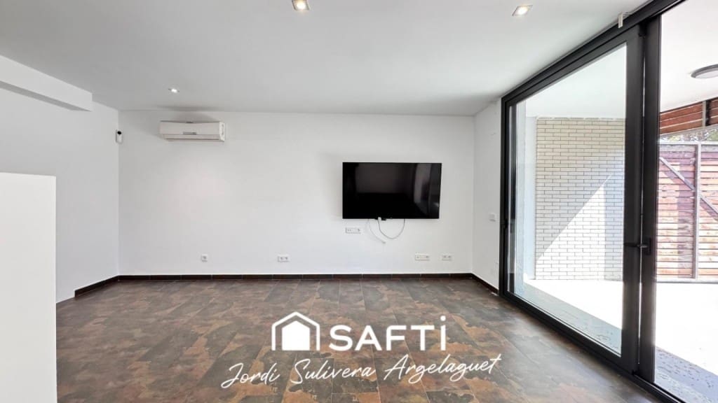 3 makuuhuone Rivitalo myytävänä paikassa L'Escala mukana uima-altaan - 430 000 € (Ref: 9721542)