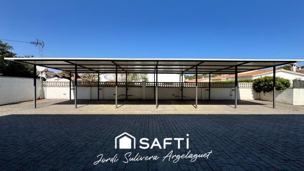 3 makuuhuone Rivitalo myytävänä paikassa L'Escala mukana uima-altaan - 430 000 € (Ref: 9721542)