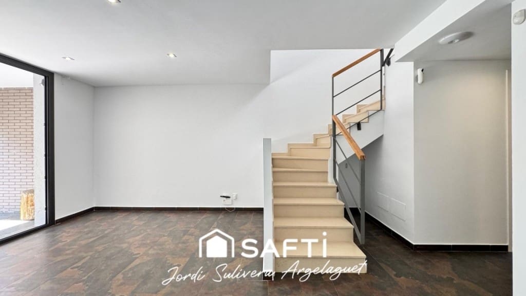 3 makuuhuone Rivitalo myytävänä paikassa L'Escala mukana uima-altaan - 430 000 € (Ref: 9721542)