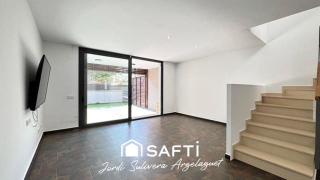 3 makuuhuone Rivitalo myytävänä paikassa L'Escala mukana uima-altaan - 430 000 € (Ref: 9721542)