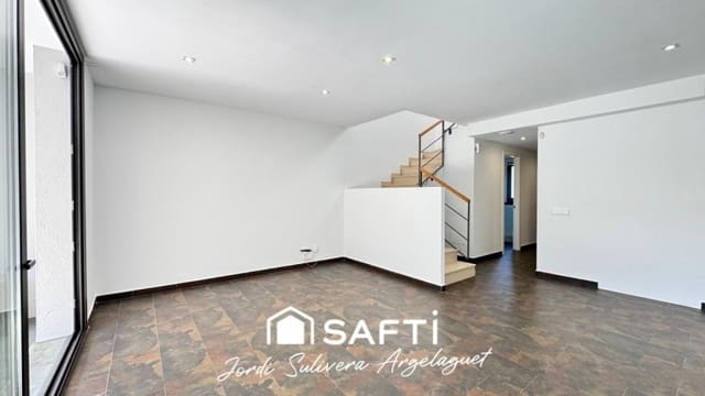 3 makuuhuone Rivitalo myytävänä paikassa L'Escala mukana uima-altaan - 430 000 € (Ref: 9721542)