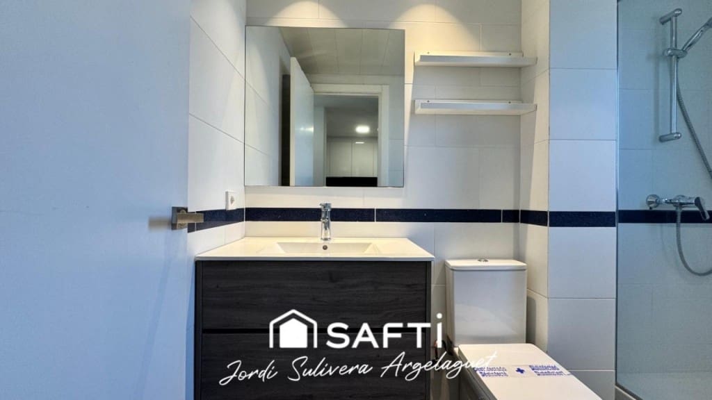 3 makuuhuone Rivitalo myytävänä paikassa L'Escala mukana uima-altaan - 430 000 € (Ref: 9721542)