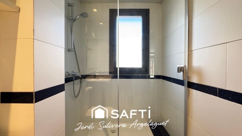 3 makuuhuone Rivitalo myytävänä paikassa L'Escala mukana uima-altaan - 430 000 € (Ref: 9721542)