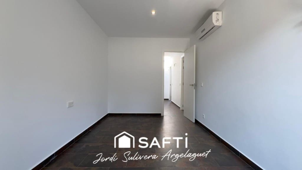 3 makuuhuone Rivitalo myytävänä paikassa L'Escala mukana uima-altaan - 430 000 € (Ref: 9721542)