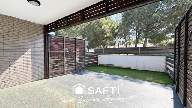 3 makuuhuone Rivitalo myytävänä paikassa L'Escala mukana uima-altaan - 430 000 € (Ref: 9721542)