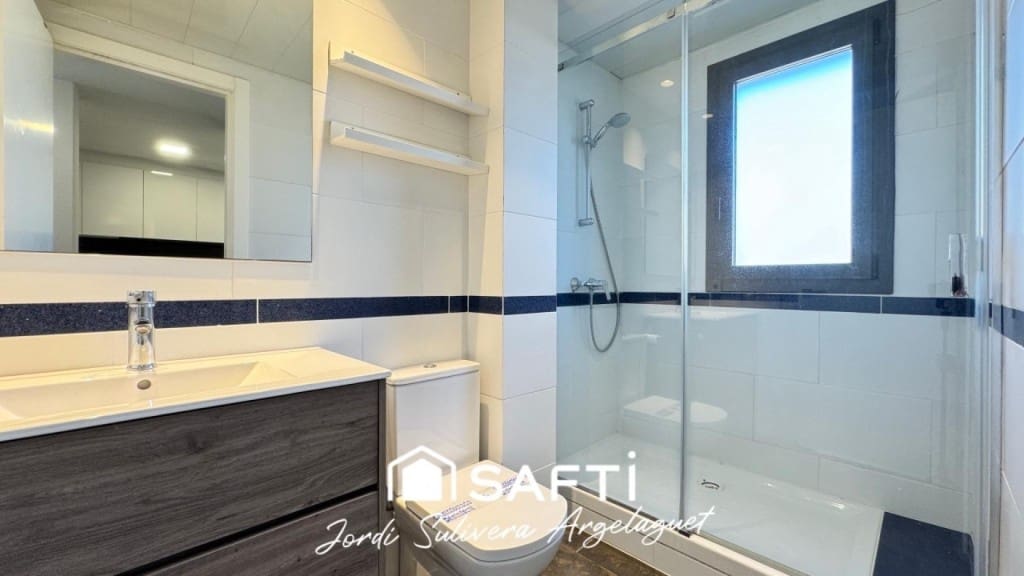 3 makuuhuone Rivitalo myytävänä paikassa L'Escala mukana uima-altaan - 430 000 € (Ref: 9721542)