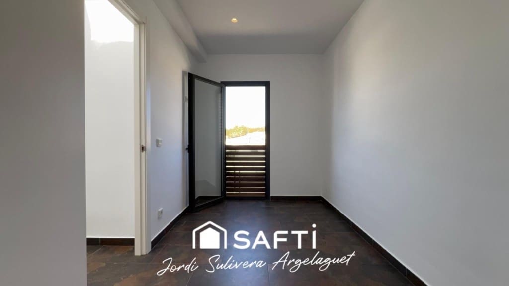 3 makuuhuone Rivitalo myytävänä paikassa L'Escala mukana uima-altaan - 430 000 € (Ref: 9721542)