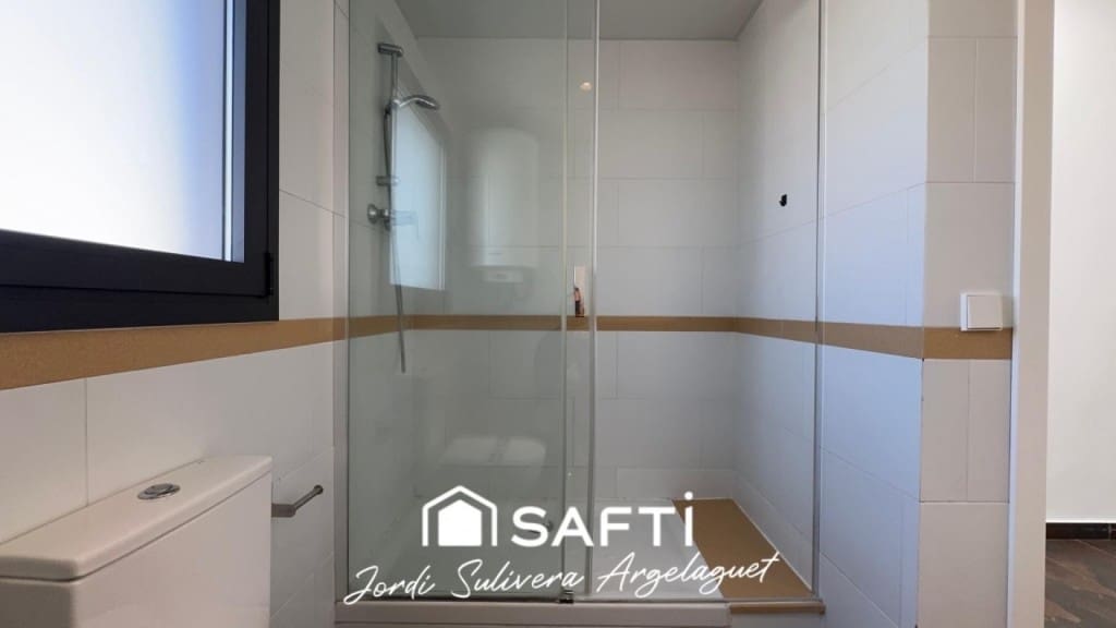 3 makuuhuone Rivitalo myytävänä paikassa L'Escala mukana uima-altaan - 430 000 € (Ref: 9721542)