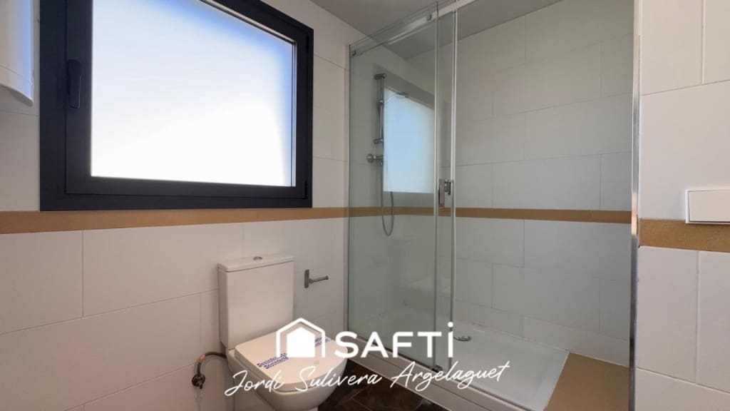 3 makuuhuone Rivitalo myytävänä paikassa L'Escala mukana uima-altaan - 430 000 € (Ref: 9721542)