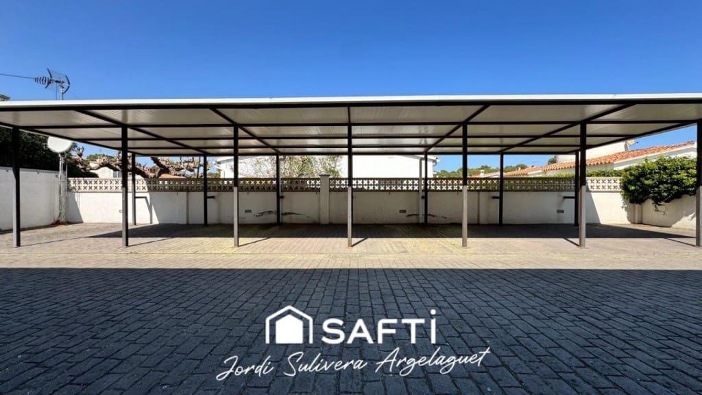 3 makuuhuone Rivitalo myytävänä paikassa L'Escala mukana uima-altaan - 430 000 € (Ref: 9721542)