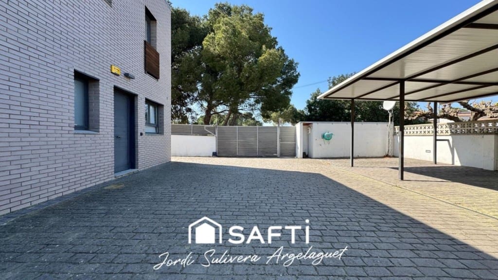 3 makuuhuone Rivitalo myytävänä paikassa L'Escala mukana uima-altaan - 430 000 € (Ref: 9721542)