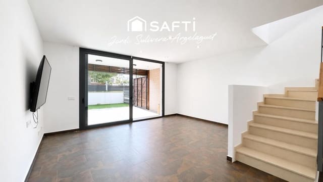 3 makuuhuone Rivitalo myytävänä paikassa L'Escala mukana uima-altaan - 430 000 € (Ref: 9721542)