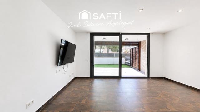 3 makuuhuone Rivitalo myytävänä paikassa L'Escala mukana uima-altaan - 430 000 € (Ref: 9721542)