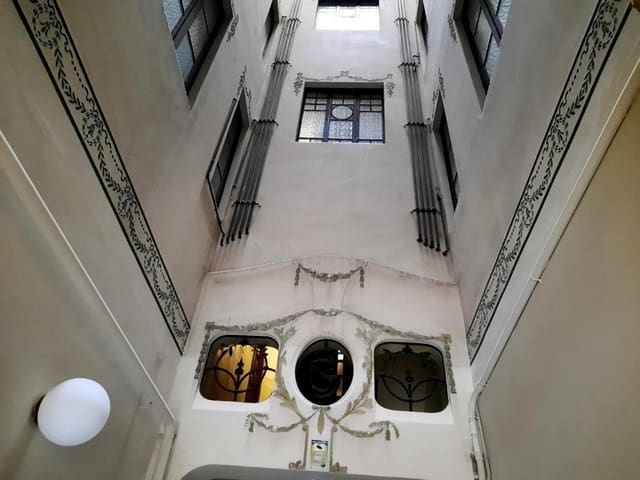 Commercieel te koop in La Nova Esquerra de L'Eixample, Barcelona stad - € 440.000 (Ref: 9721543)