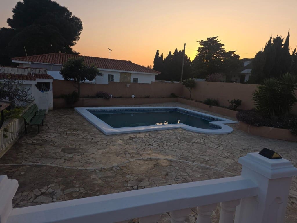 Chalet de 4 habitaciones en Vinaròs en venta con piscina garaje - 363.000 € (Ref: 9721544)