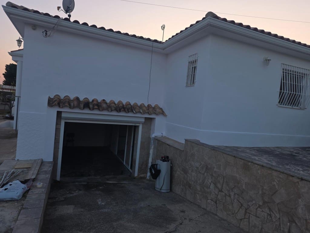 Chalet de 4 habitaciones en Vinaròs en venta con piscina garaje - 363.000 € (Ref: 9721544)