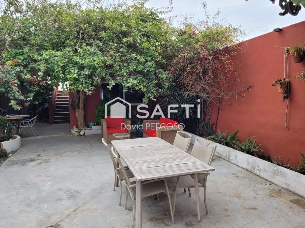 5 bedroom Villa for sale in Amposta with garage - € 260,000 (Ref: 9721545)