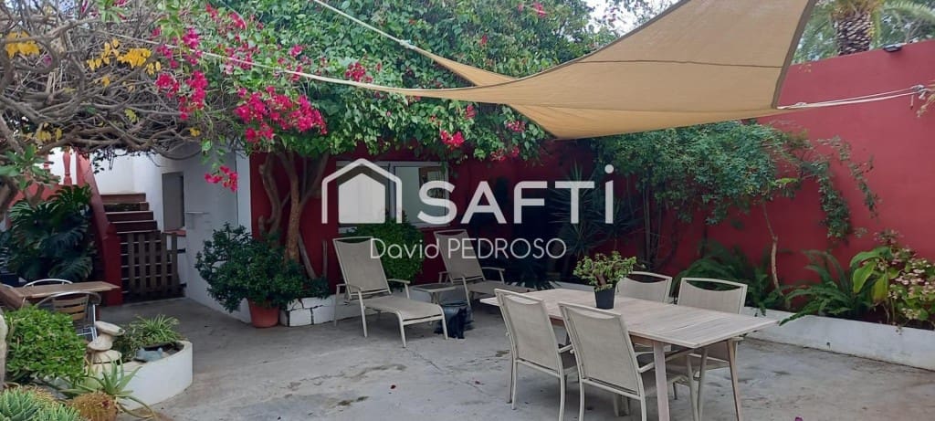 5 bedroom Villa for sale in Amposta with garage - € 260,000 (Ref: 9721545)
