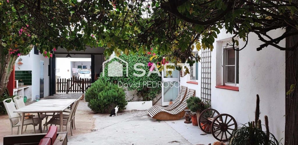 5 bedroom Villa for sale in Amposta with garage - € 260,000 (Ref: 9721545)