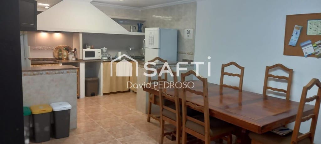 5 bedroom Villa for sale in Amposta with garage - € 260,000 (Ref: 9721545)