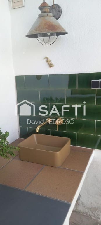 5 bedroom Villa for sale in Amposta with garage - € 260,000 (Ref: 9721545)