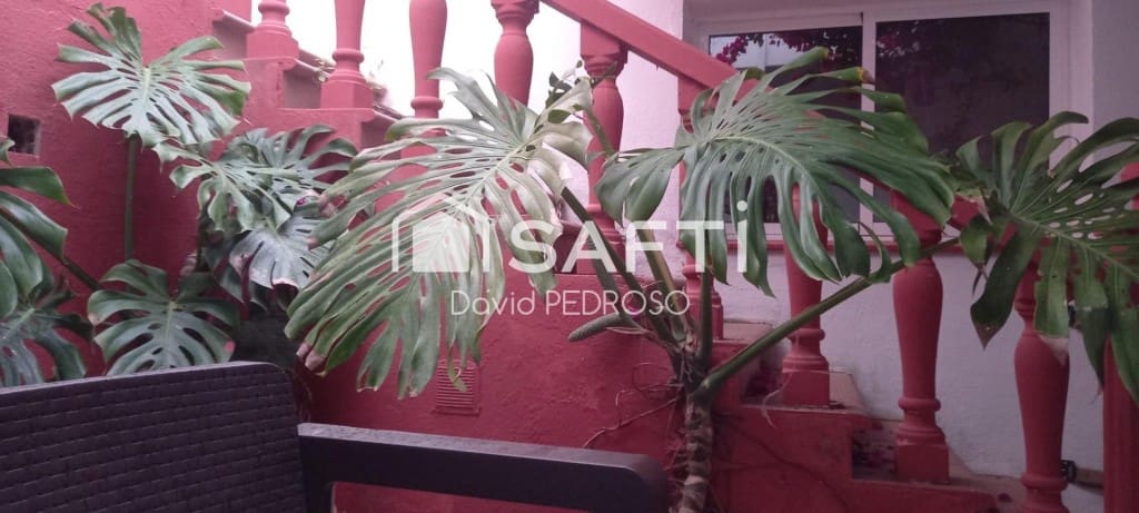 5 bedroom Villa for sale in Amposta with garage - € 260,000 (Ref: 9721545)