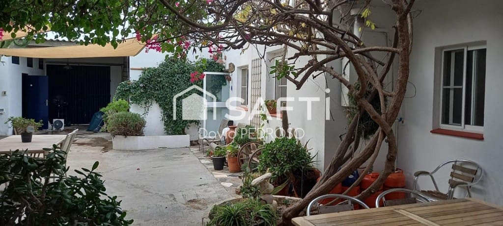 5 bedroom Villa for sale in Amposta with garage - € 260,000 (Ref: 9721545)