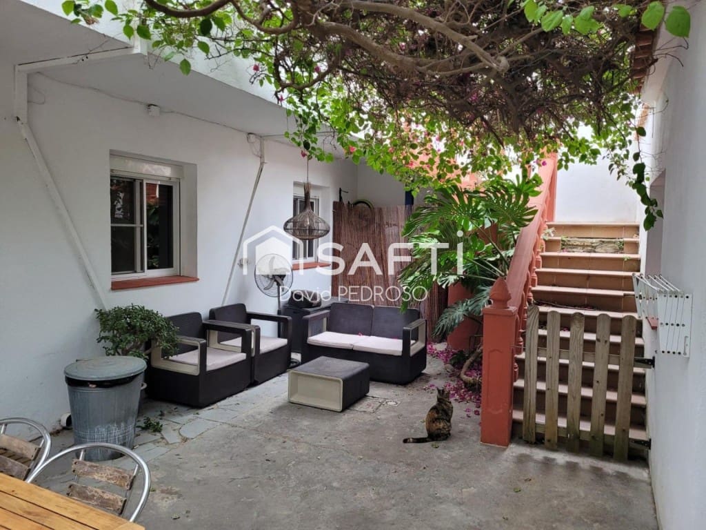 5 bedroom Villa for sale in Amposta with garage - € 260,000 (Ref: 9721545)