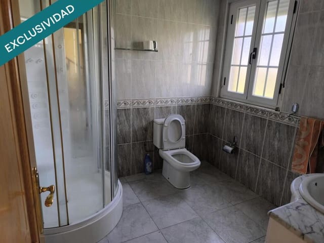 4 slaapkamer Finca/Landhuis te koop in Quintana del Castillo met garage - € 185.000 (Ref: 9721546)