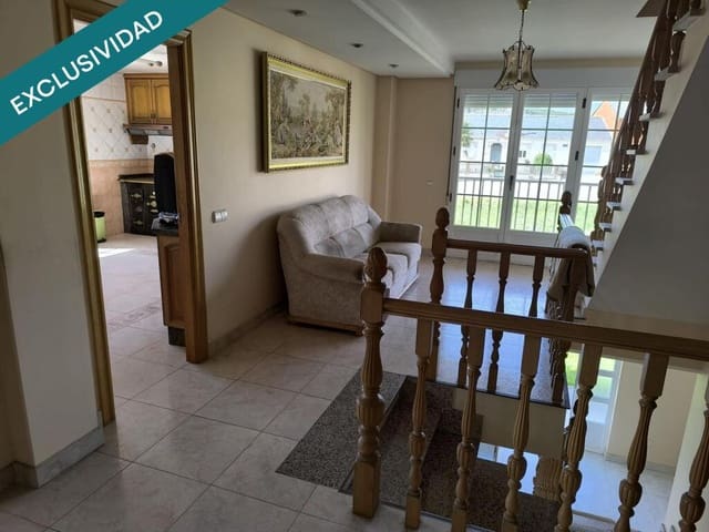 4 slaapkamer Finca/Landhuis te koop in Quintana del Castillo met garage - € 185.000 (Ref: 9721546)