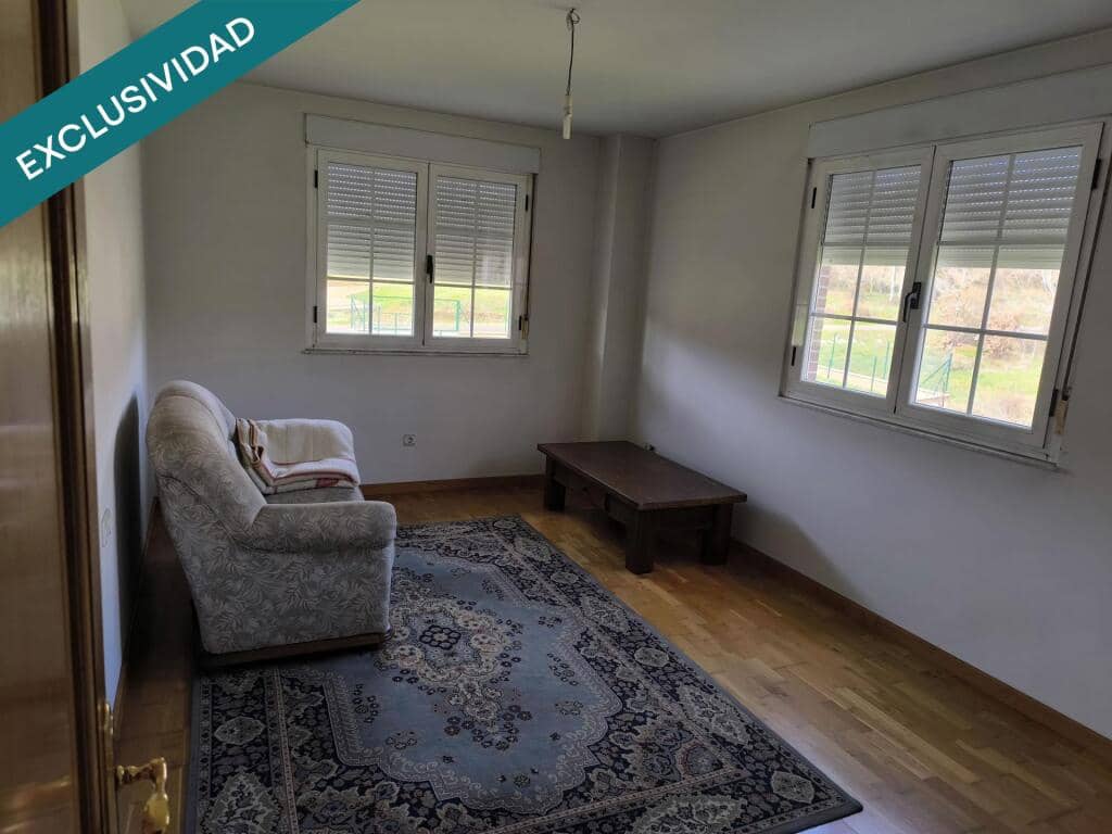 4 bedroom Finca/Country House for sale in Quintana del Castillo with garage - € 185,000 (Ref: 9721546)