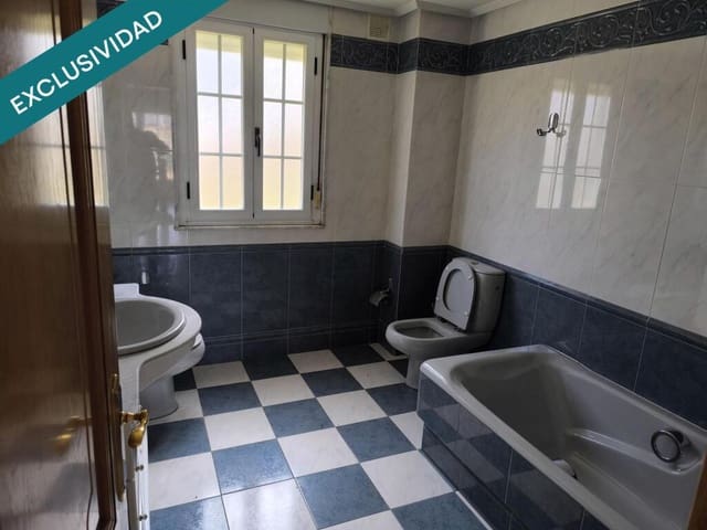 4 slaapkamer Finca/Landhuis te koop in Quintana del Castillo met garage - € 185.000 (Ref: 9721546)